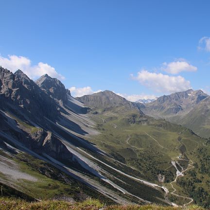 Weg zur Adolf-Pichler-Hütte
